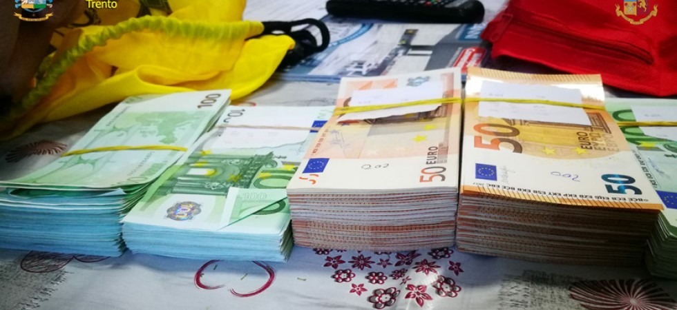 Ordine di Semaforo verde'' e premono il tasto capriccio'' per battere lo scontrino